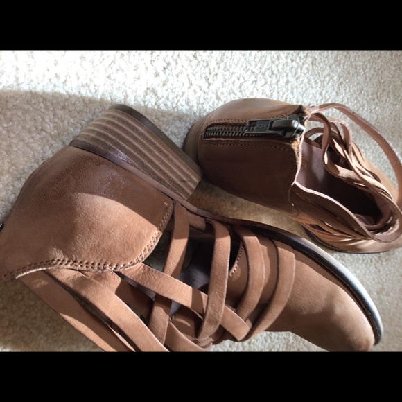 Leather Booties NWOT - Picture 4 of 7
